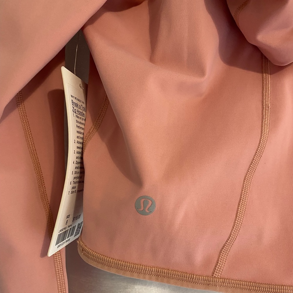 Lululemon break a trail 1/2 zip - Picture 7 of 9